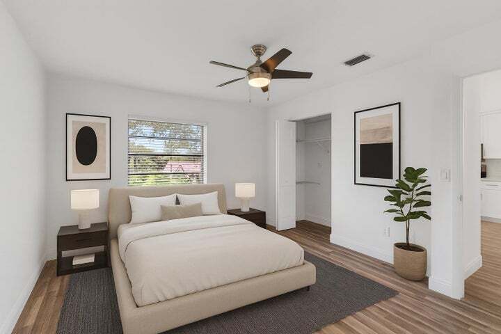 Building Photo - 8536 Casa del Lago