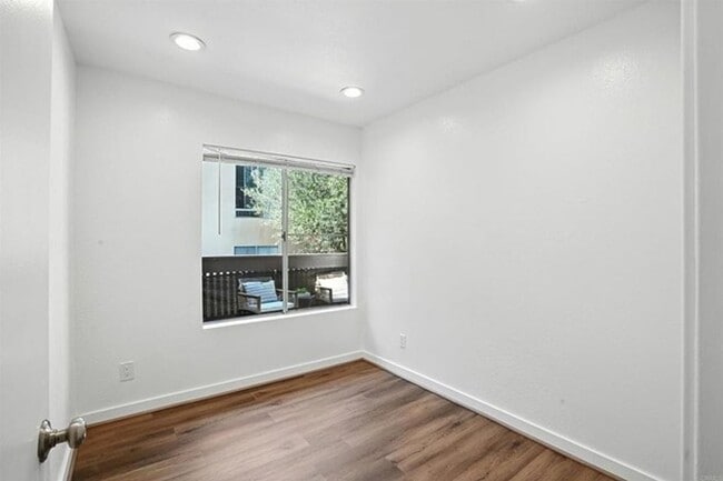Building Photo - Beautifully Remodeled 2-Bedroom Condo in Mission Valley