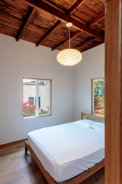 Building Photo - 3361 Hamilton Way