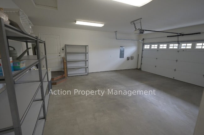 Building Photo - 2+ bed, 2 bath, 3 car garage in Sherwood Village, Sequim