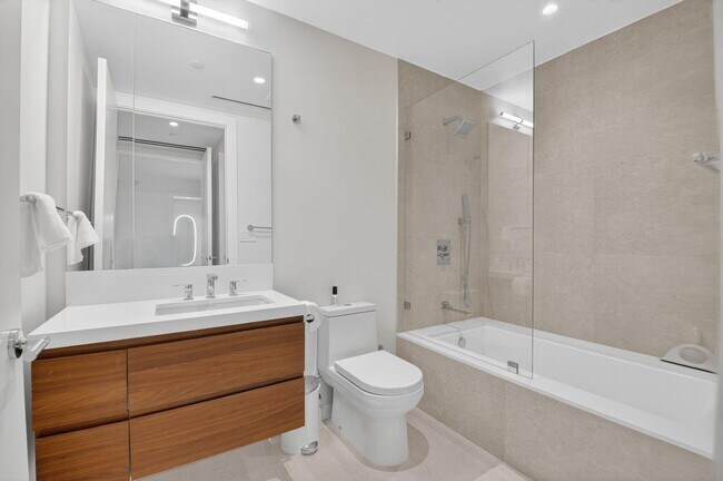 Building Photo - 200 SE Mizner Blvd