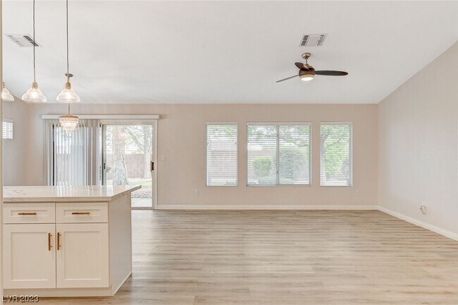 Building Photo - 1979 Joy View Ln