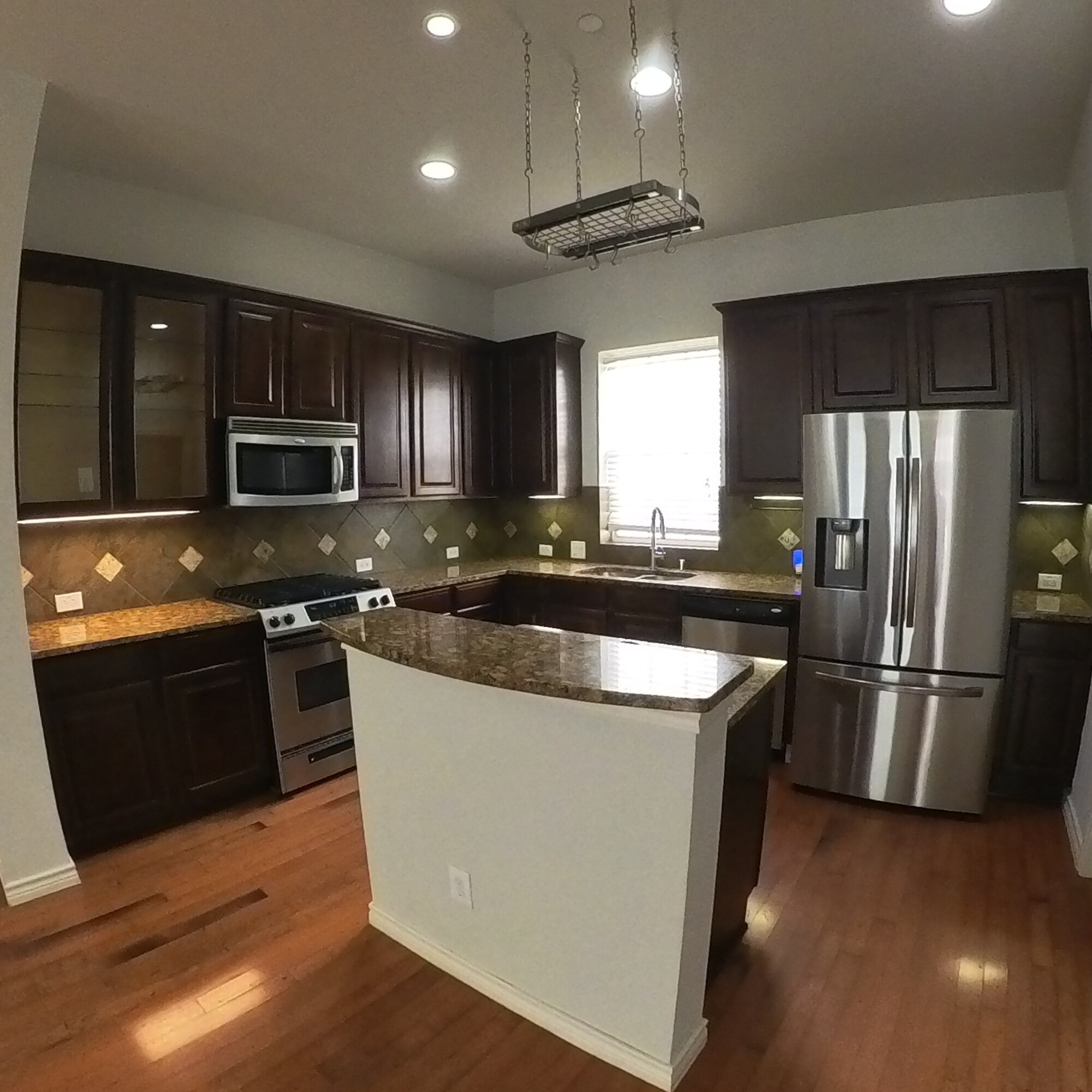 Building Photo - 15840 Breedlove Pl