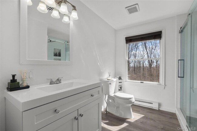 Building Photo - 10 Vernon Dr