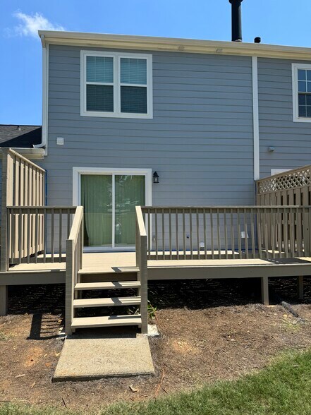 Building Photo - 547 Harbor Lake Ct