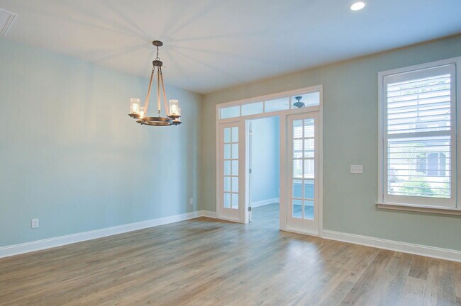 Building Photo - 2319 Watchtower Ln