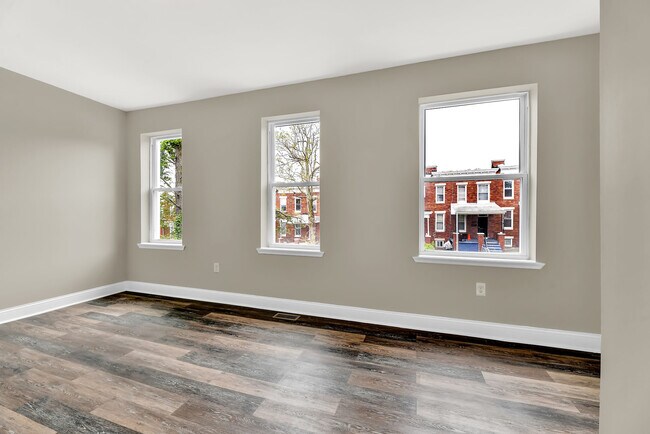 Building Photo - 3 Bedroom Rowhome- West Baltimore City