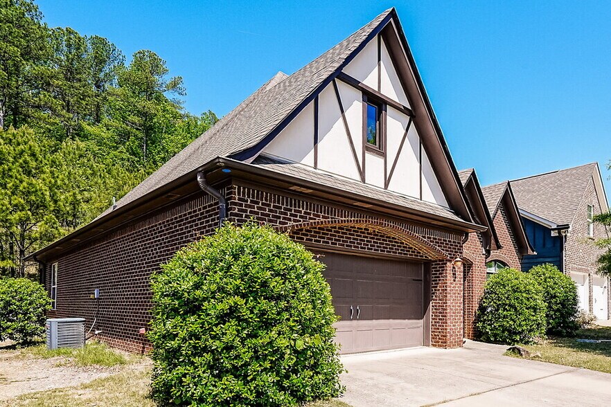 Building Photo - 1140 Overlook Dr