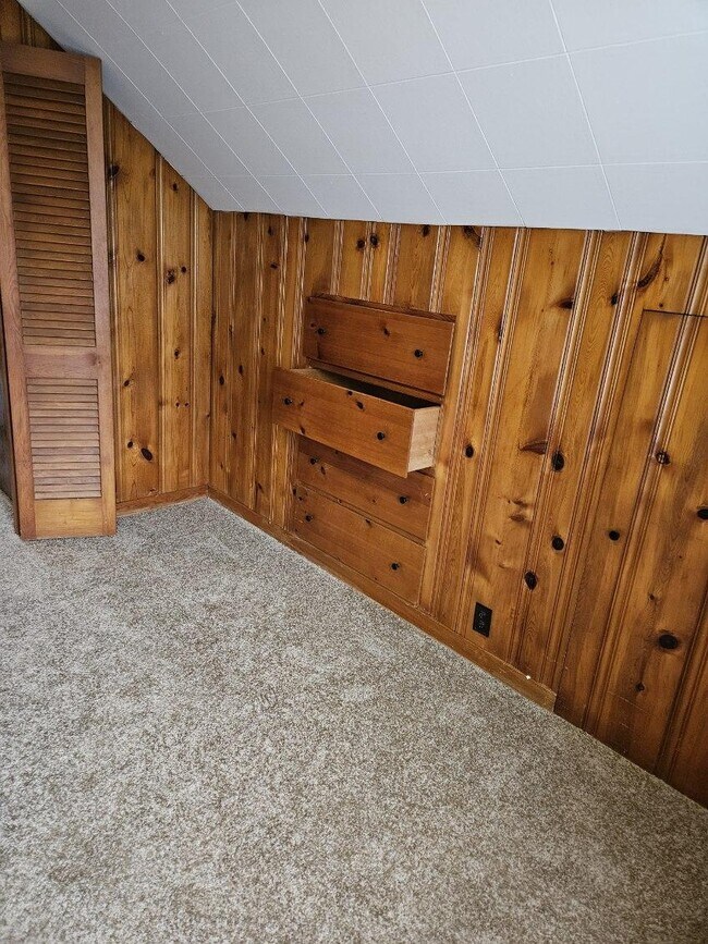 Building Photo - 8298 Jackies Dr