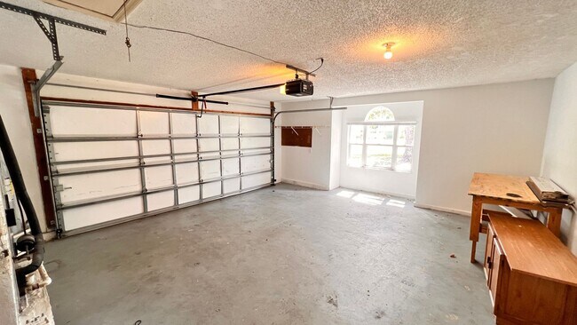 Building Photo - 23 Winding Woods Trail