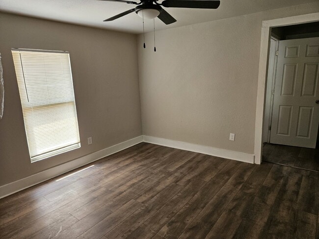 Building Photo - 335 Monticello Ct
