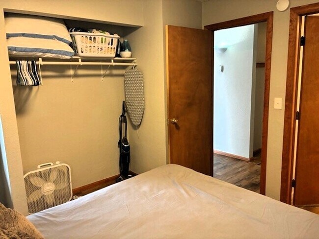 Building Photo - Long Term Rental- Gold Camp 127