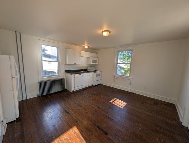 Building Photo - 119 S Furnace St