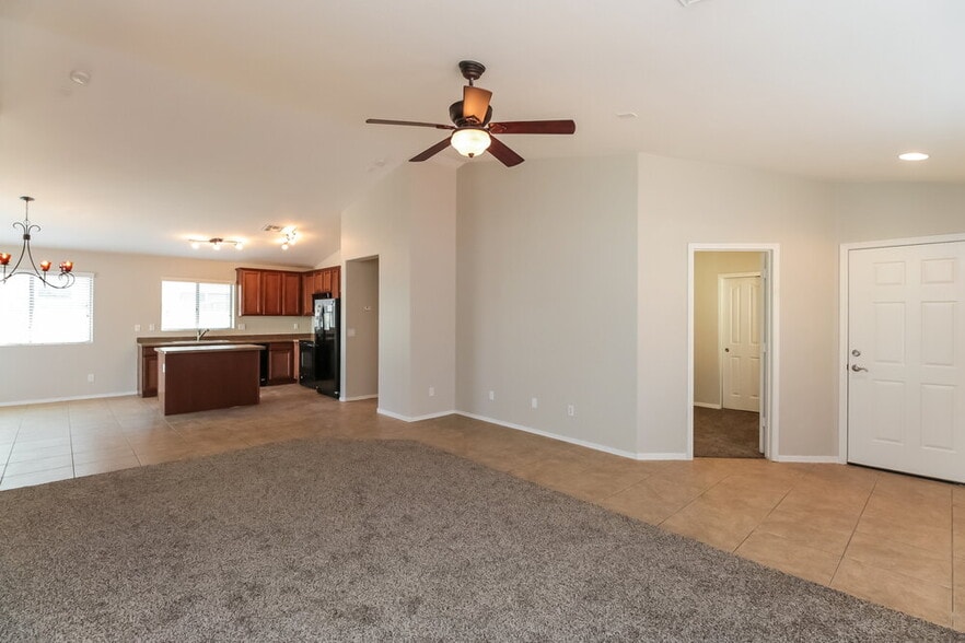 Building Photo - 1674 W Corriente Dr