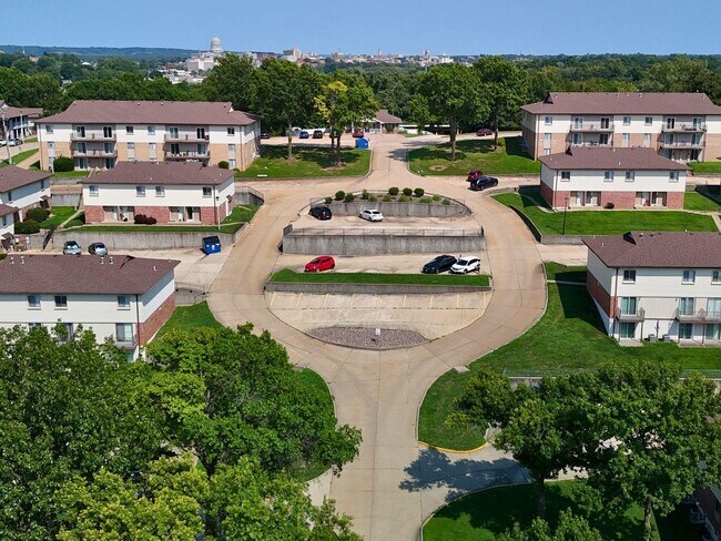 Building Photo - 851 Southwest Blvd