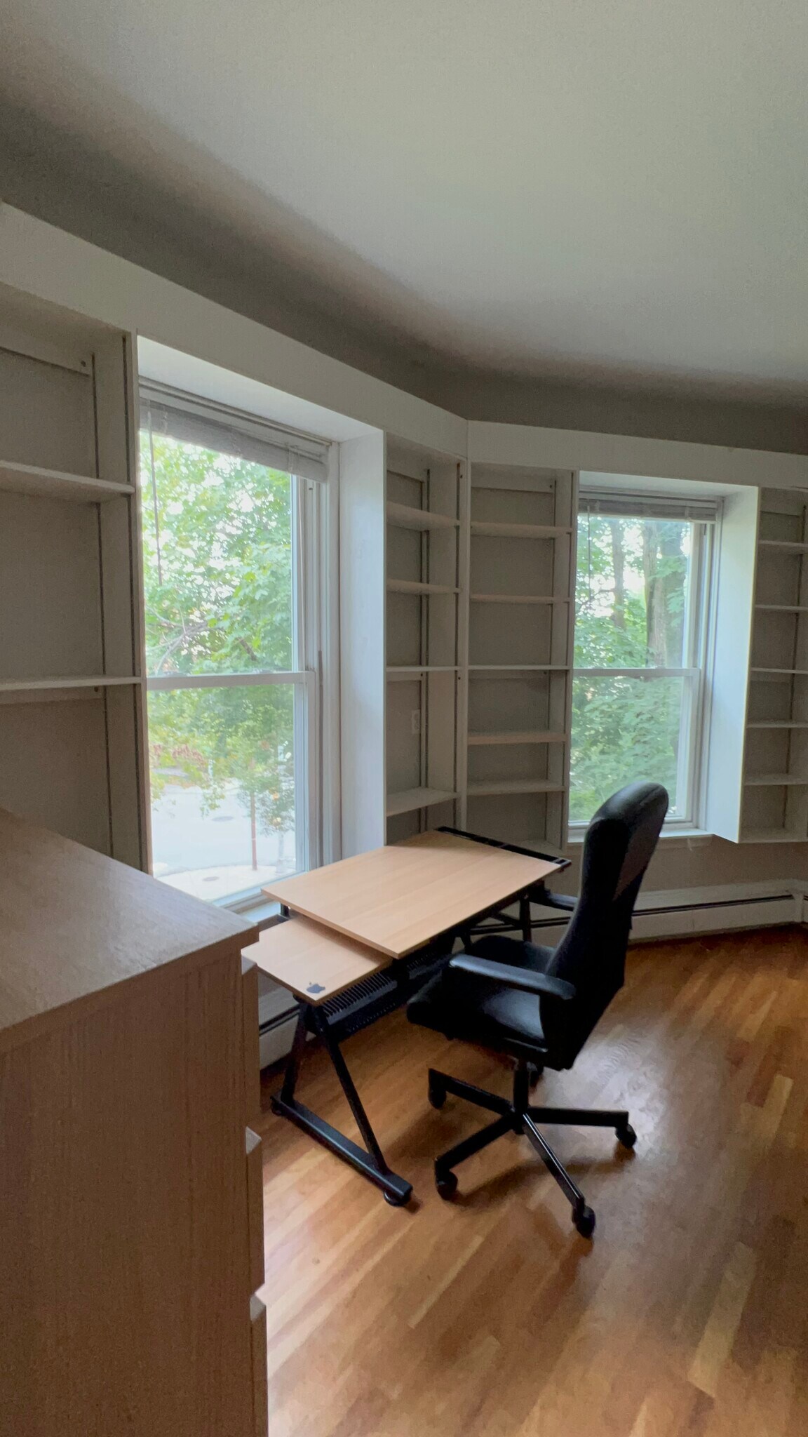 Building Photo - 1000 Memorial Dr