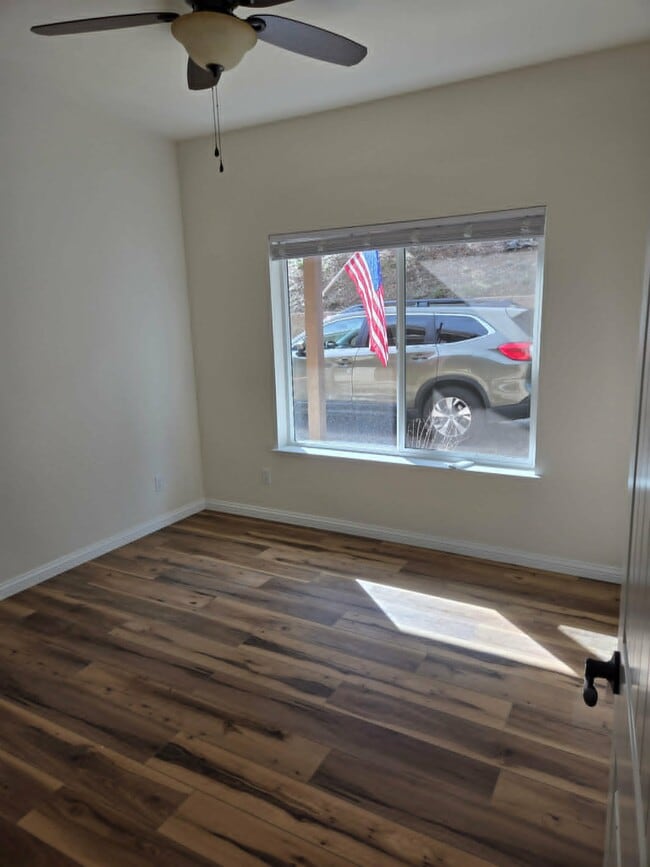 Building Photo - 39034 CA-41