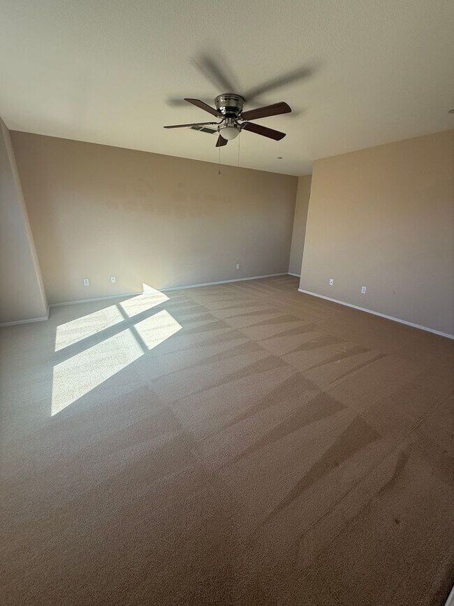 Building Photo - AVAILABLE NOW!  Beautiful 3BD/3BA North West HOME Resort-Style Living Across from Omni Tucson Nat...