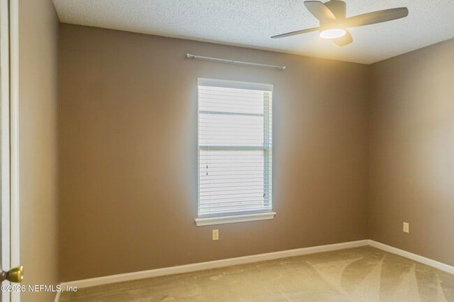 Building Photo - 2034 Belhaven Dr