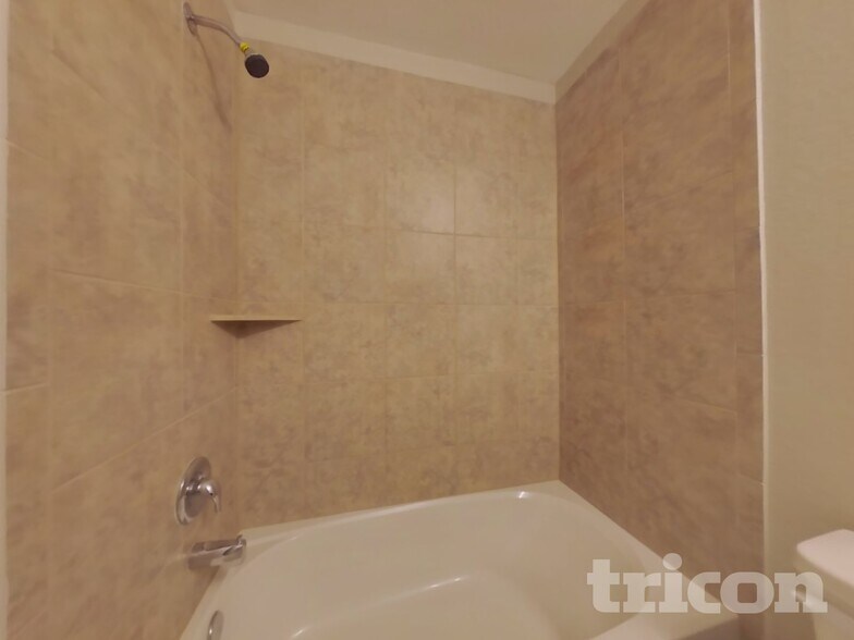 Building Photo - 24033 Wilde Dr