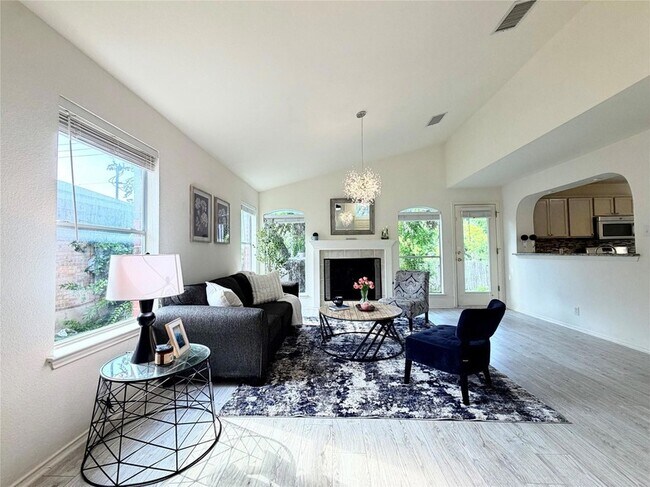 Building Photo - 9802 Copper Creek Dr