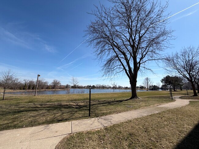 Building Photo - 5 Echo Ct