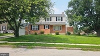 Building Photo - 328 Rees Dr