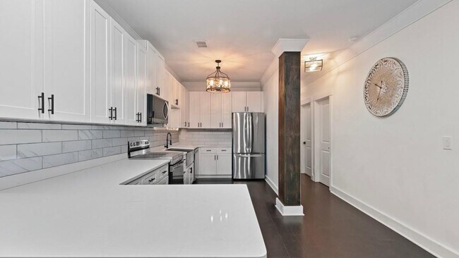 Building Photo - 610 Madola Rd