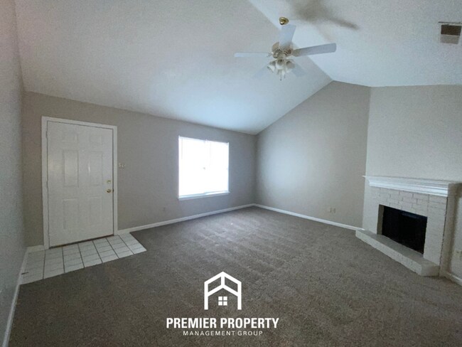 Building Photo - 5950 Chadwell Rd