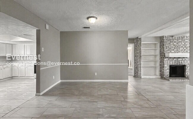 Building Photo - 4034 Cypressdale Dr