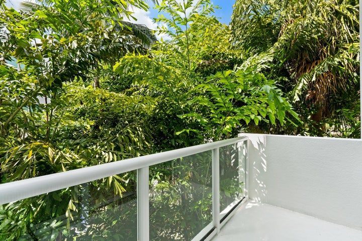 Building Photo - 775 NE 4th Ave