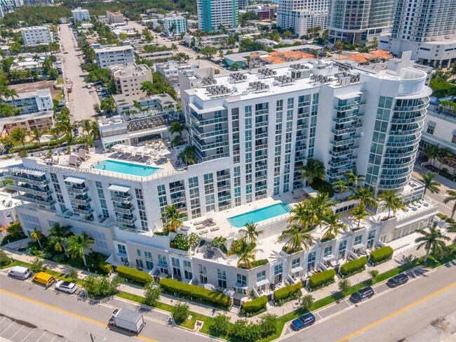 Building Photo - 401 N Birch Rd