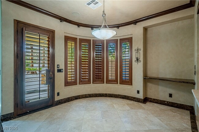 Building Photo - 1423 Foothills Village Dr