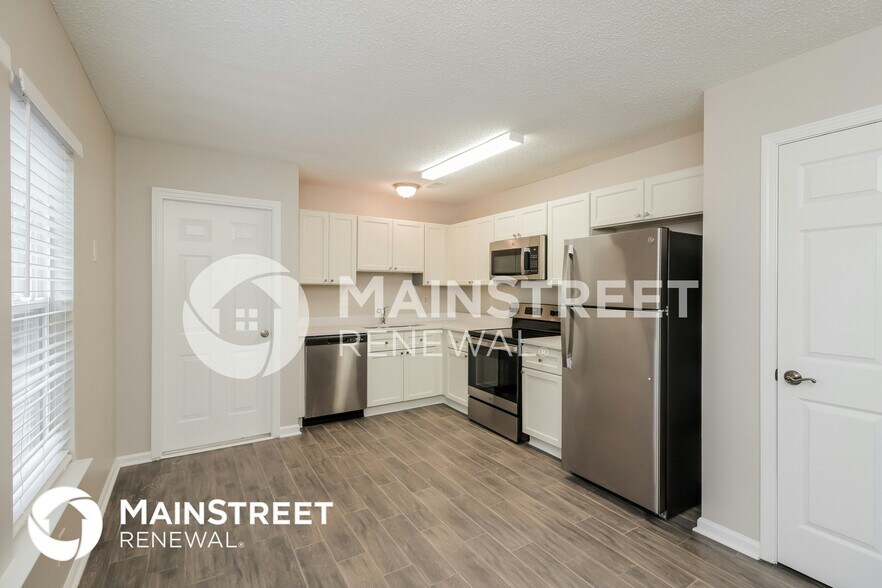 Building Photo - 8304 Highlander Ct