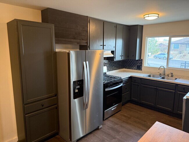 Building Photo - 7225 Inca St