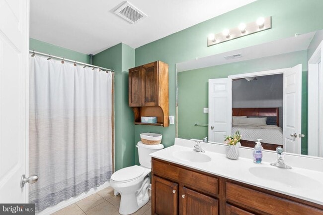 Building Photo - 449 Wistar Pl