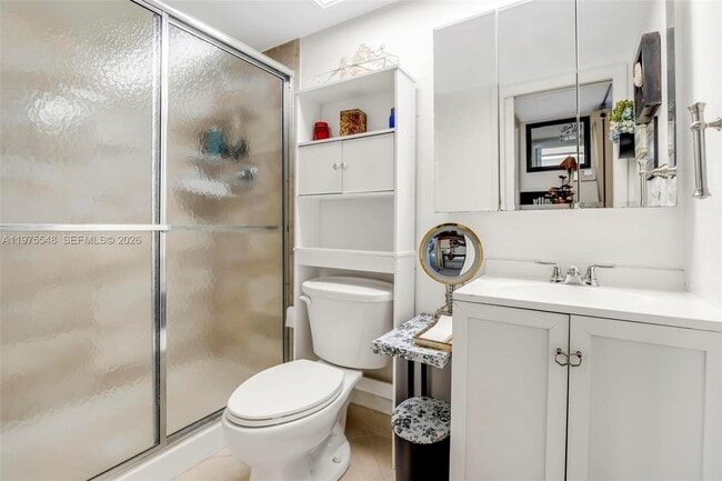 Building Photo - 2300 SW 22nd Ave