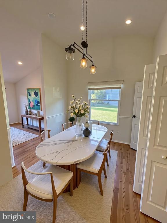 Building Photo - 10293 Woodmont Ct