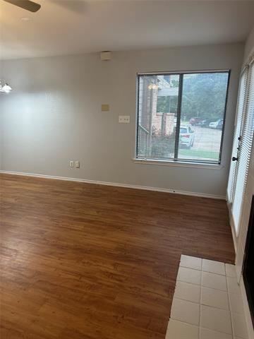 Building Photo - 2300 Balsam Dr