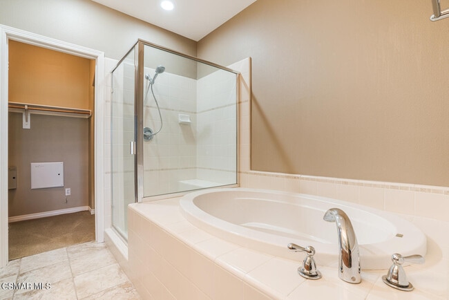 Building Photo - 3327 Shadetree Way