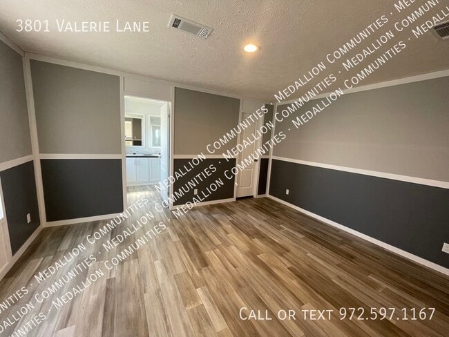 Building Photo - 3801 Valerie Ln