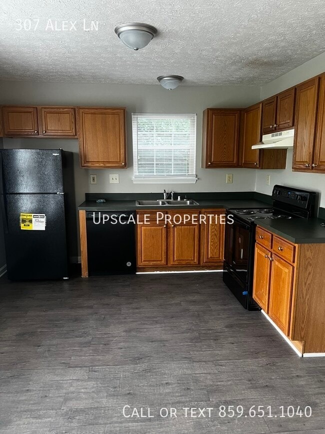 Building Photo - 307 Alex Ln