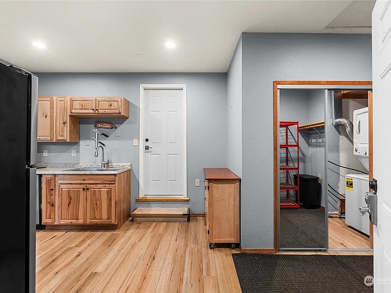 Building Photo - 11358 River Bend Dr