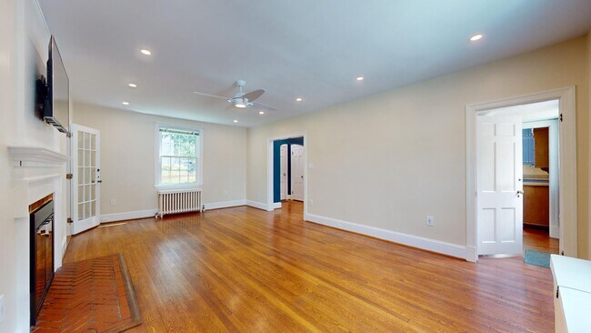 Building Photo - 4107 Aspen St
