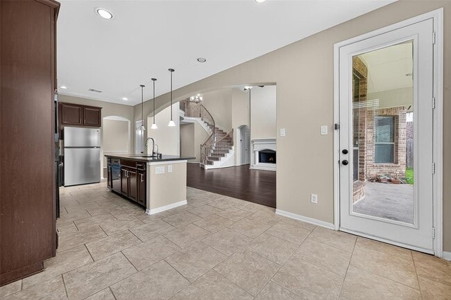Building Photo - 603 Whitney Oaks Ln