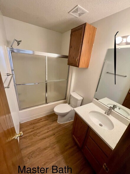 Building Photo - 2710 S Yellowstone St