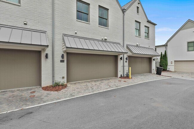 Building Photo - 335 Sage Ln