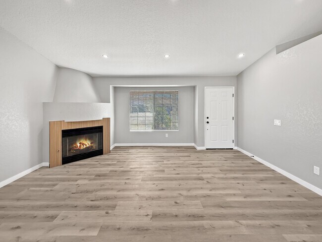 Building Photo - 69736 Cypress Rd