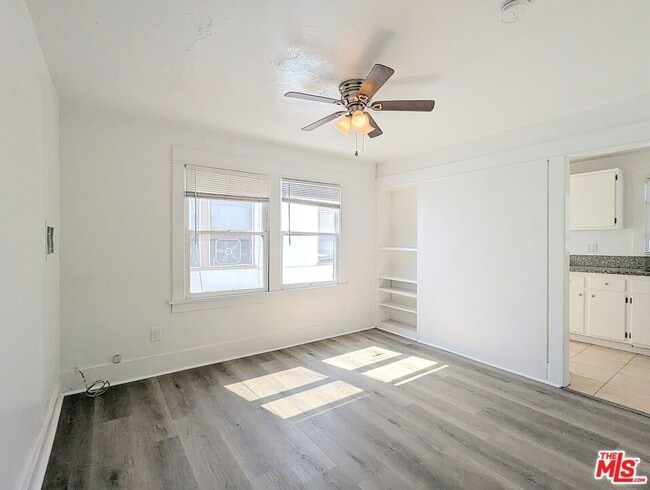 Primary Photo - 419 N Virginia Ct