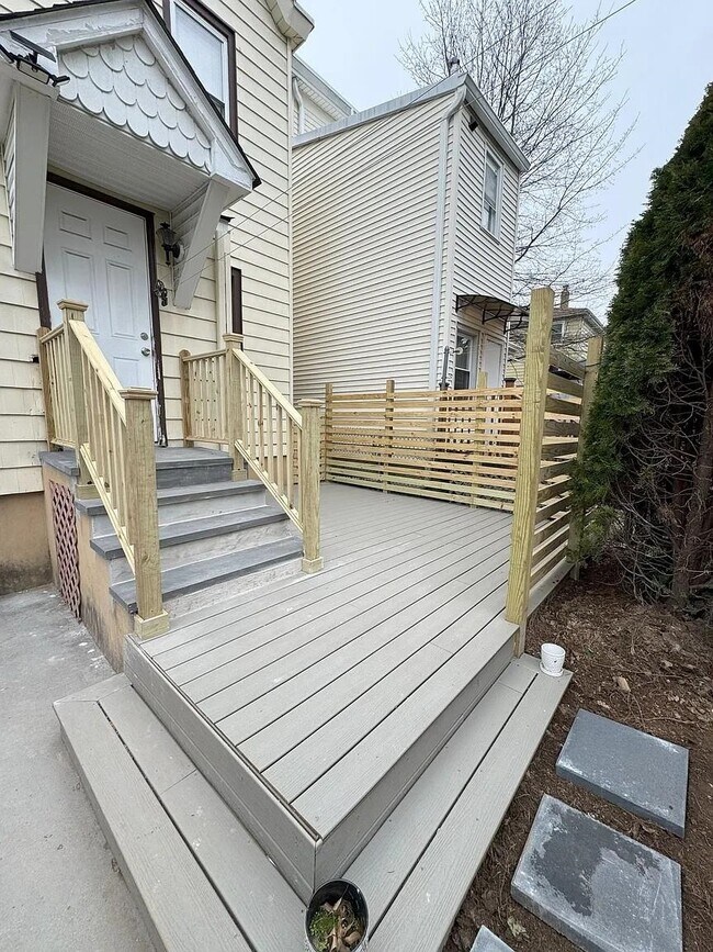 Building Photo - 83 Anderson Ave